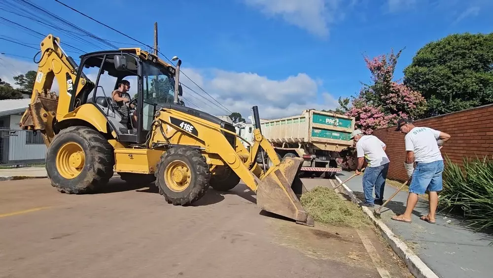 Rio Negro possui o serviço gratuito de coleta de resíduos de jardinagem